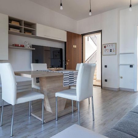 Ferienwohnung Il Girasole Castelletto sopra Ticino Exterior foto