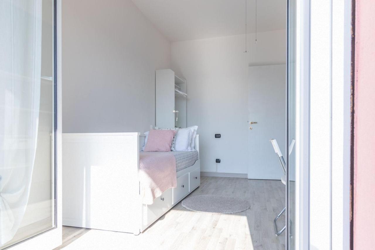 Ferienwohnung Il Girasole Castelletto sopra Ticino Exterior foto